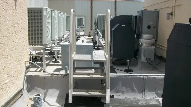 bestroofingnet_670564597