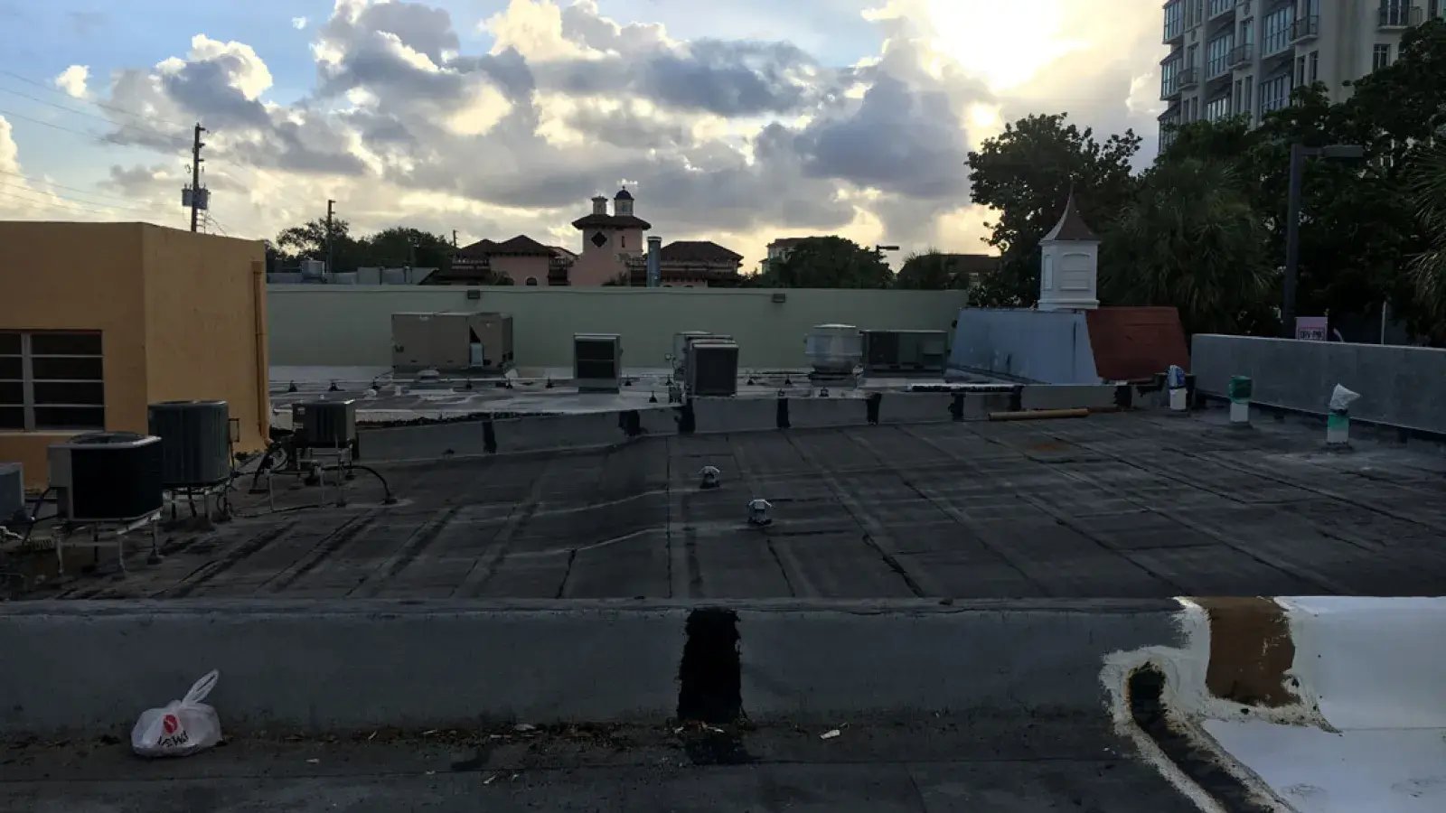 805 – 809 EAST LAS OLAS BOULEVARD